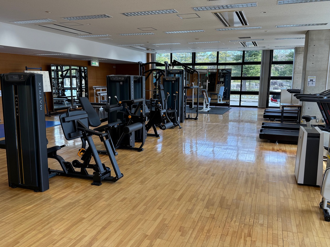 安濃中央総合公園内体育館トレーニングルームリニューアルについて